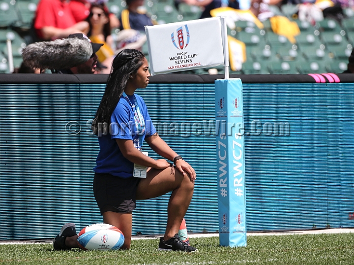 2018RugbySevensSat-07.JPG - A ball girl at the women's championship semi-finals of the 2018 Rugby World Cup Sevens, Saturday, July 21, 2018, at AT&T Park, San Francisco. (Spencer Allen/IOS via AP)